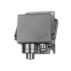 Danfoss 060-310566 Pressure Switch KPS35 Regulation range Pe 0 - 8 bar, Differential  0.4 -1.5 bar , Reset function: Auto, Pressure connection type G, Pressure connection size 1/4, Enclosure rating IP IP67, MWP 12 bar 